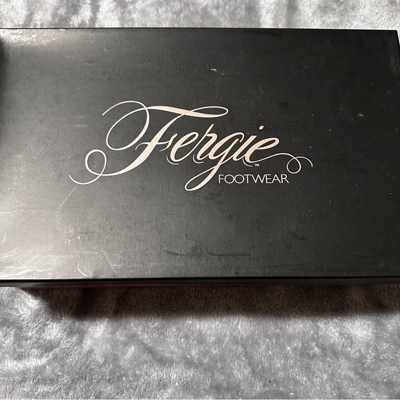 Fergie Women's Acapella Pump in Rosy Pink - Picture 11 of 12